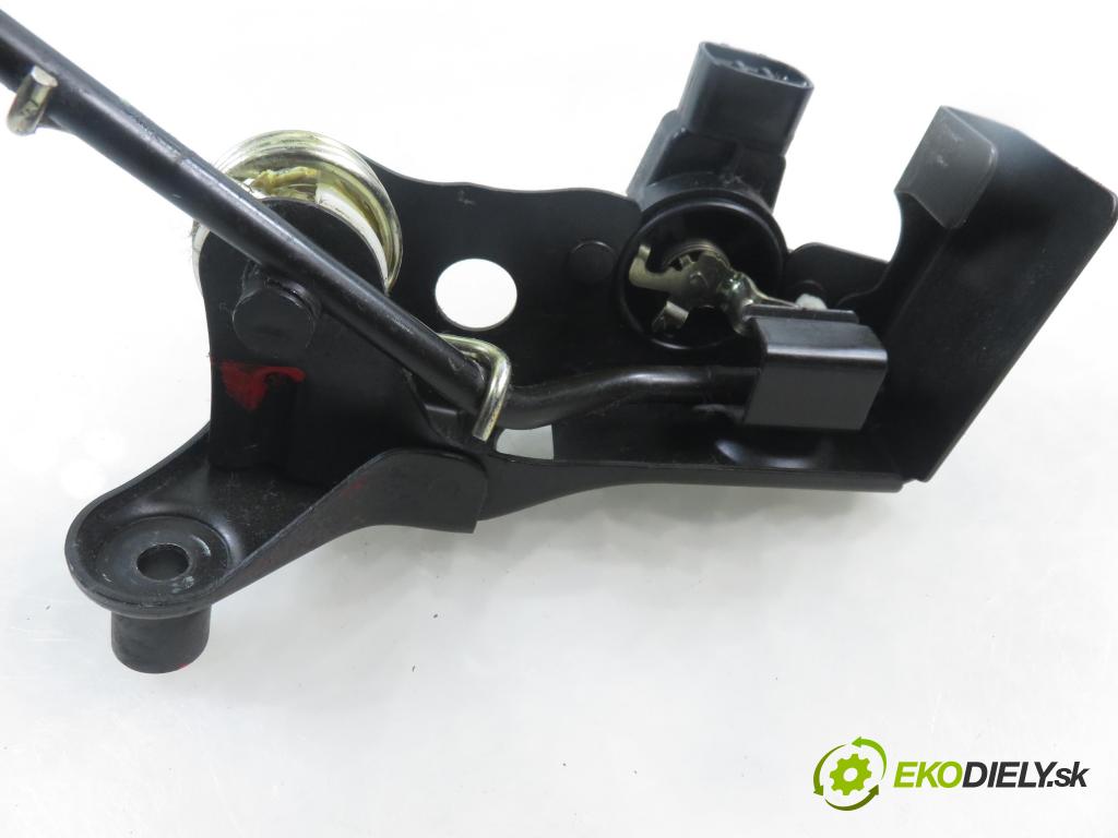 TOYOTA YARIS (_P1_) HB 2002 55,00 1.4 D-4D (NLP10_) - 1ND-TV 1364,00 Potenciometer plynu 7801052020 (Potenciometer plynového pedálu)