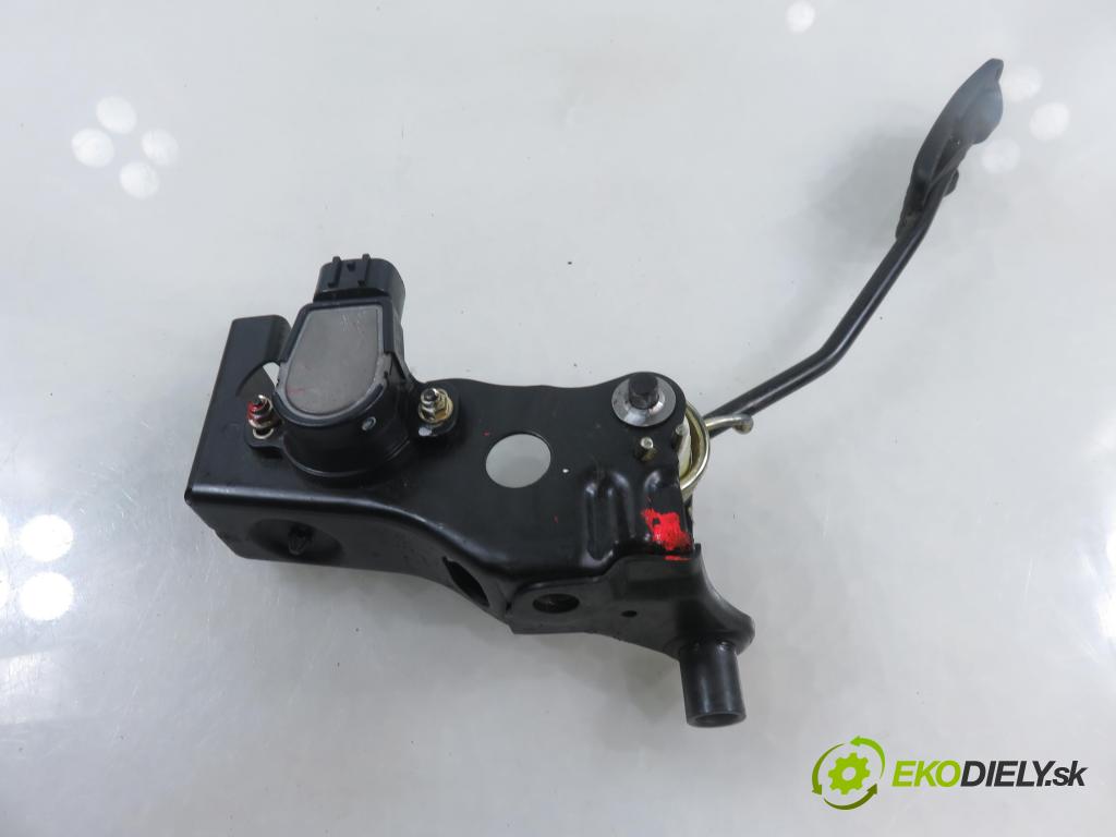 TOYOTA YARIS (_P1_) HB 2002 55,00 1.4 D-4D (NLP10_) - 1ND-TV 1364,00 Potenciometer plynu 7801052020 (Potenciometer plynového pedálu)