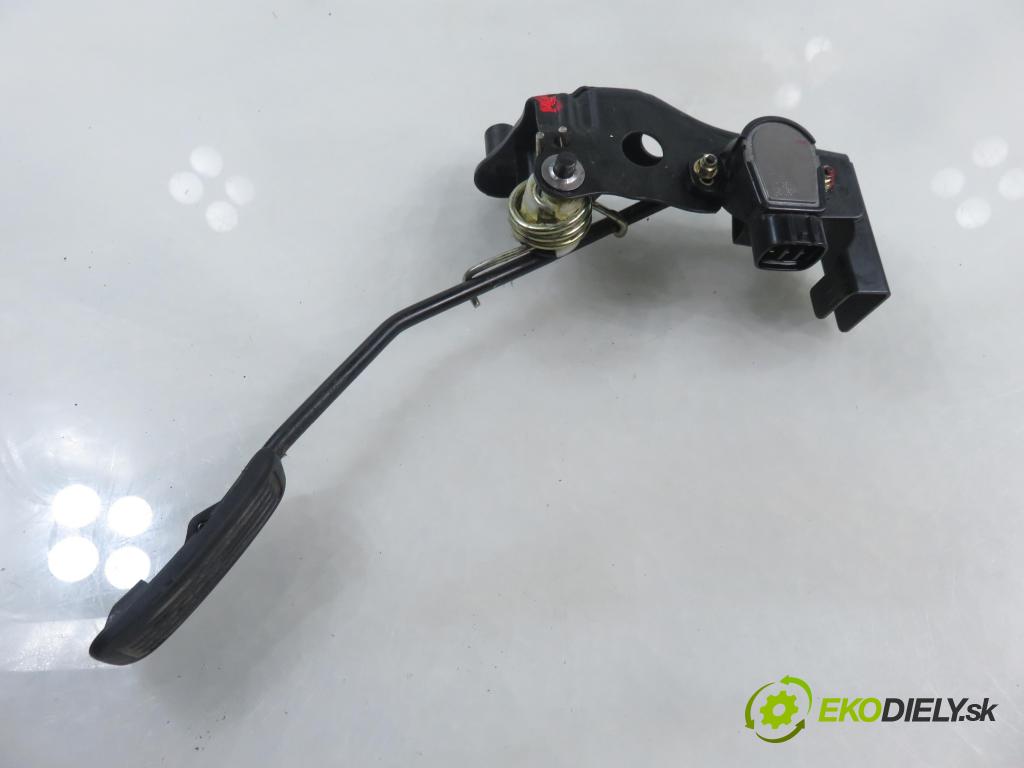 TOYOTA YARIS (_P1_) HB 2002 55,00 1.4 D-4D (NLP10_) - 1ND-TV 1364,00 Potenciometer plynu 7801052020 (Potenciometer plynového pedálu)