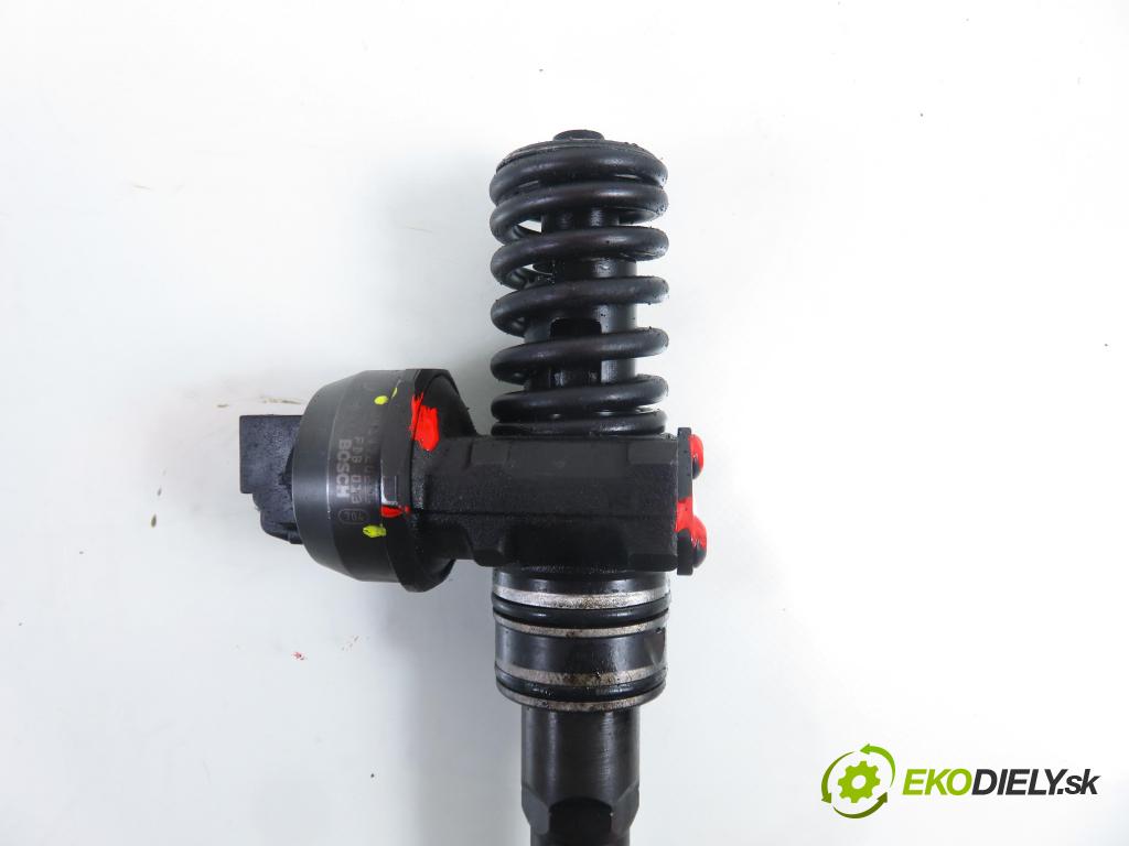 AUDI A6 Avant (4B5, C5) KOMBI 2005 96,00 1.9 TDI - AVF 1896,00 Vstrekovač 038130073BA ; 0414720216 (Vstrekovač paliva)