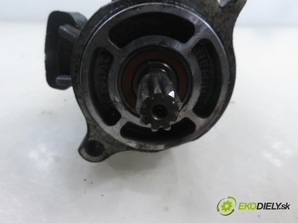 SMART FORTWO Coupe (450) HB 2004 45,00 0.7 (450.352, 450.332) - M 160.920 698,00 Kulisa prevodovky 0003227V009 ; 4310023800