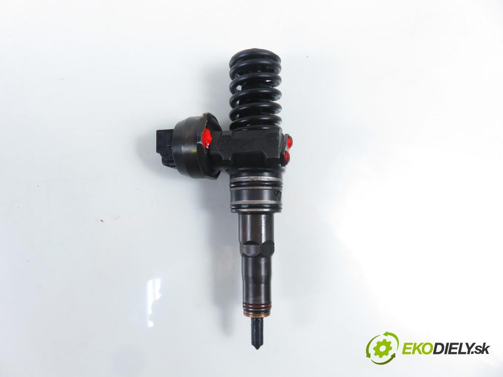 AUDI A6 Avant (4B5, C5) KOMBI 2005 96,00 1.9 TDI - AVF 1896,00 Vstrekovač 038130073BA ; 0414720216 (Vstrekovač paliva)