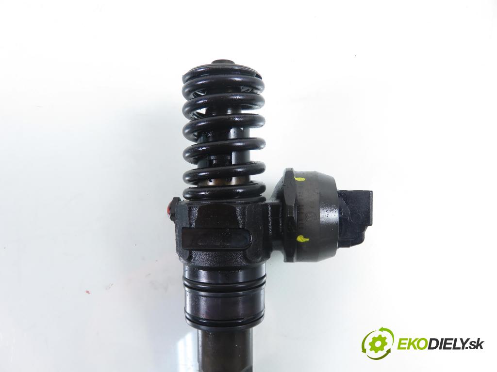 AUDI A6 Avant (4B5, C5) KOMBI 2005 96,00 1.9 TDI - AVF 1896,00 Vstrekovač 038130073BA ; 0414720216 (Vstrekovač paliva)