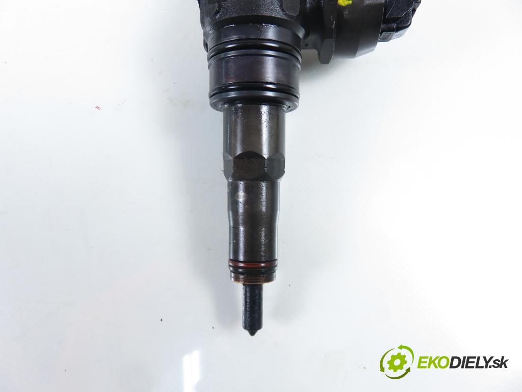 AUDI A6 Avant (4B5, C5) KOMBI 2005 96,00 1.9 TDI - AVF 1896,00 Vstrekovač 038130073BA ; 0414720216 (Vstrekovač paliva)