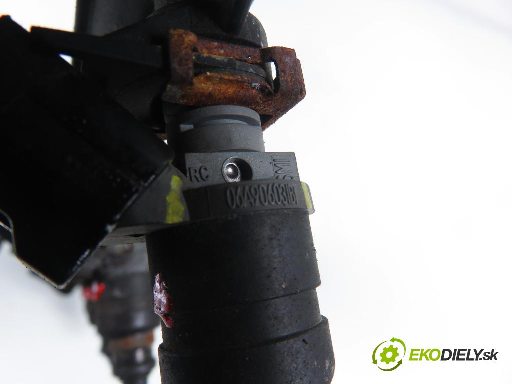 VW TOURAN (1T1, 1T2) MINIVAN 2005 75,00 1.6 - BGU 1595,00 Lišta vstrekovacia 06A906031BT ; 06A133317AC (Vstrekovacia lišta)