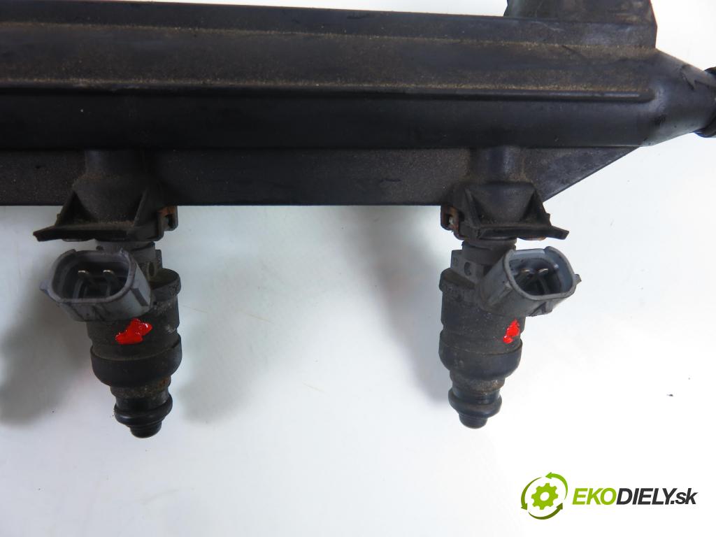 VW TOURAN (1T1, 1T2) MINIVAN 2005 75,00 1.6 - BGU 1595,00 Lišta vstrekovacia 06A906031BT ; 06A133317AC (Vstrekovacia lišta)