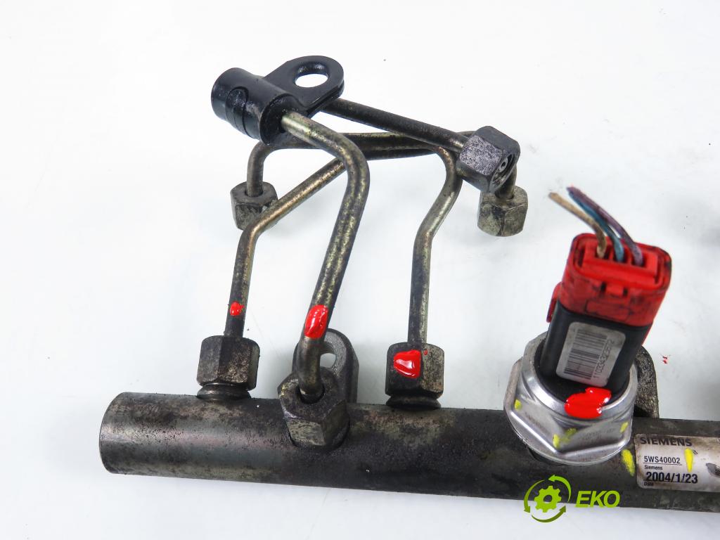 PEUGEOT PARTNER Combispace (5F) KOMBIVAN 2004 66,00 2.0 HDI - RHY (DW10TD) 1997,00 lišta vstřikovací 9640387980 ; 5WS40039 ; 5WS40002 (Vstřikovací lišta)