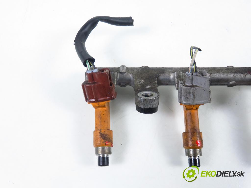 DAIHATSU SIRION (M3_) HB 2006 0,00 1.3 - K3-VE 1298,00 Lišta vstrekovacia  (Vstrekovacia lišta)