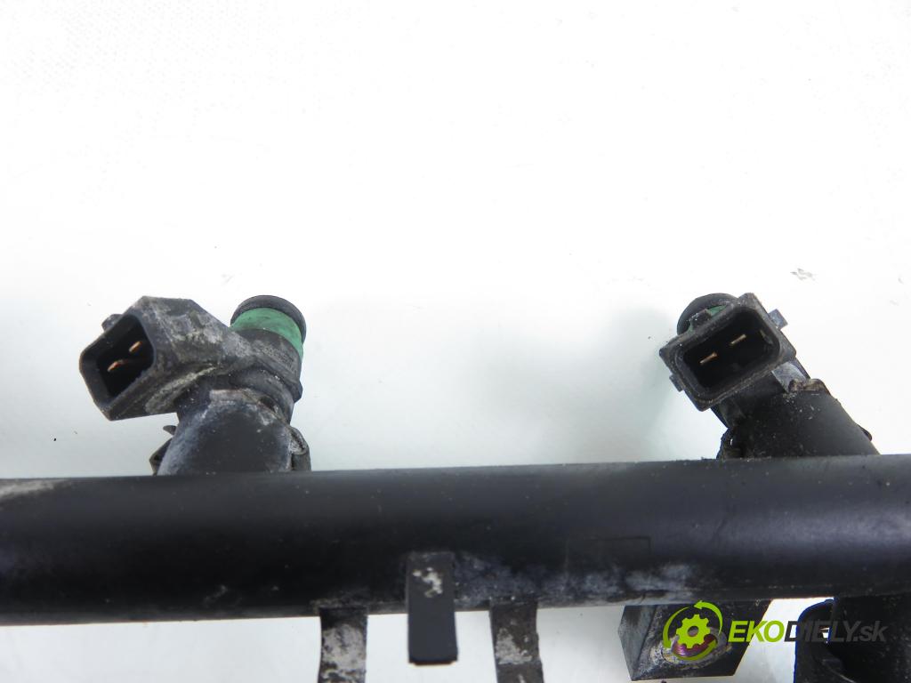 RENAULT MEGANE II (BM0/1_, CM0/1_) HB 2003 99,00 2.0 16V 135 - F4R 770 1998,00 lišta vstřikovací H028797 ; ITGM60 ; 7700112777 (Vstřikovací lišta)