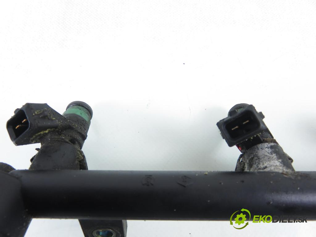 RENAULT MEGANE II (BM0/1_, CM0/1_) HB 2003 99,00 2.0 16V 135 - F4R 770 1998,00 lišta vstřikovací H028797 ; ITGM60 ; 7700112777 (Vstřikovací lišta)