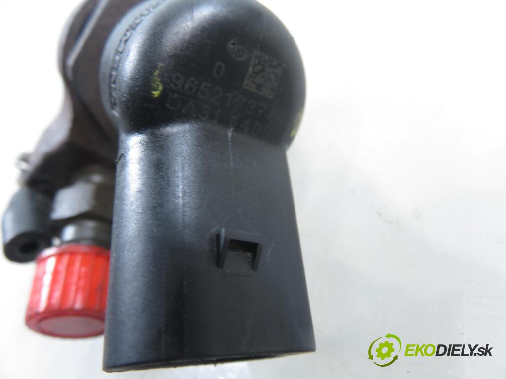 PEUGEOT PARTNER Combispace (5F) KOMBIVAN 2004 66,00 2.0 HDI - RHY (DW10TD) 1997,00 vstrekovač 9652173780 (Vstrekovač paliva)