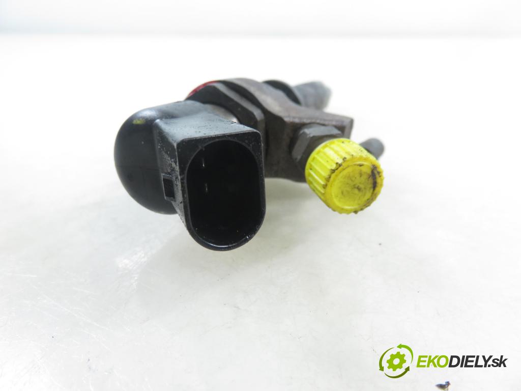 PEUGEOT PARTNER Combispace (5F) KOMBIVAN 2004 66,00 2.0 HDI - RHY (DW10TD) 1997,00 vstrekovač 9652173780 (Vstrekovač paliva)