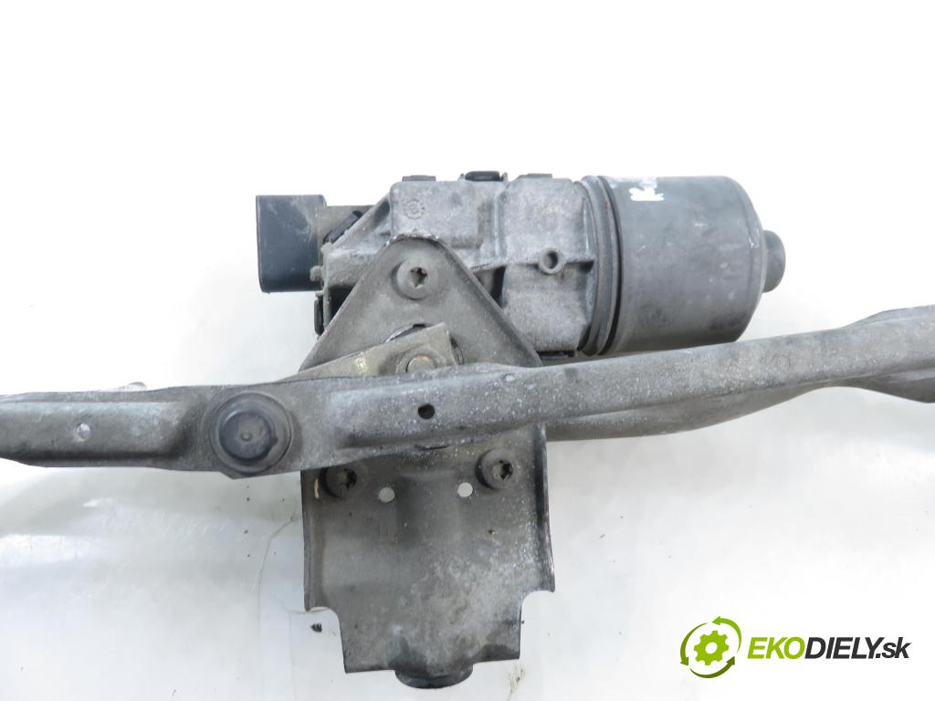 SEAT IBIZA III (6L1) HB 2003 55,00 1.4 TDI 75 - AMF 1422,00 Motorček stieračov 0390241526 ; 6Q2955119A