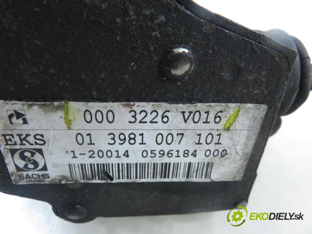 SMART FORTWO Coupe (450) HB 2004 45,00 0.7 (450.352, 450.332) - M 160.920 698,00 SPOJKA: 0003226V016