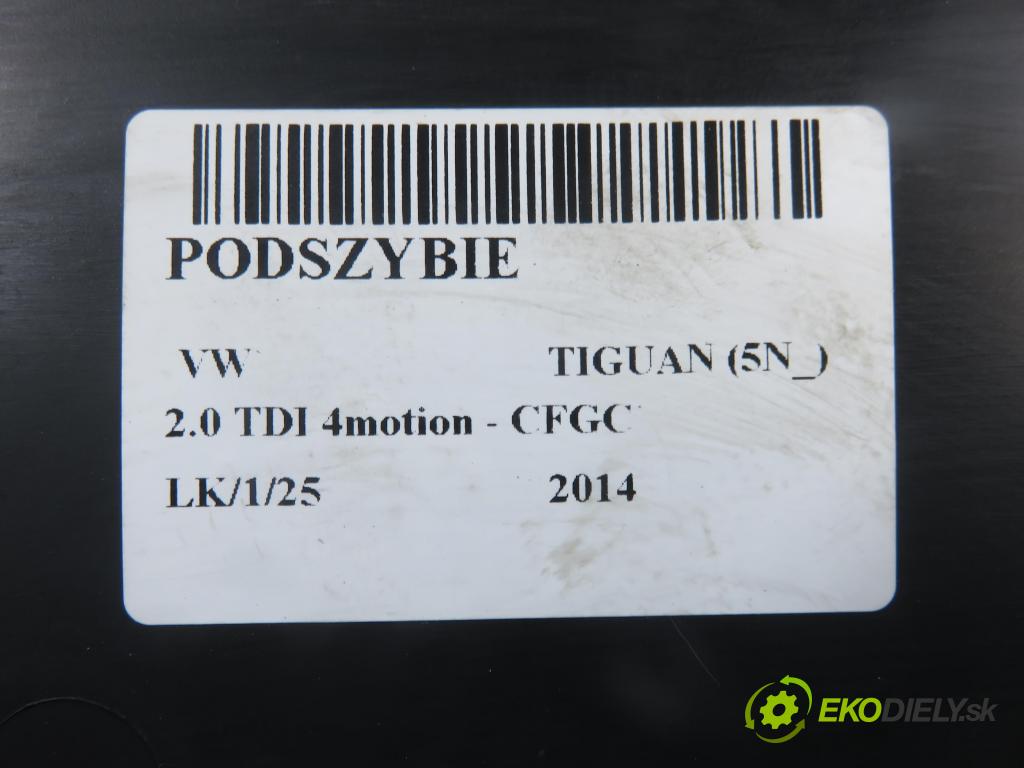 VW TIGUAN (5N_) SUV 2014 130,00 2.0 TDI 4motion - CFGC 1968,00 torpédo plast pod čelní okno 5N1819404A ; 5N1819403 (Plast pod čelním sklem)