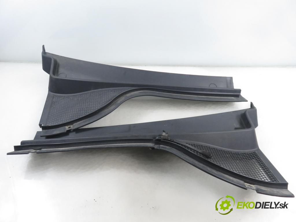 VW TIGUAN (5N_) SUV 2014 130,00 2.0 TDI 4motion - CFGC 1968,00 torpédo plast pod čelní okno 5N1819404A ; 5N1819403 (Plast pod čelním sklem)