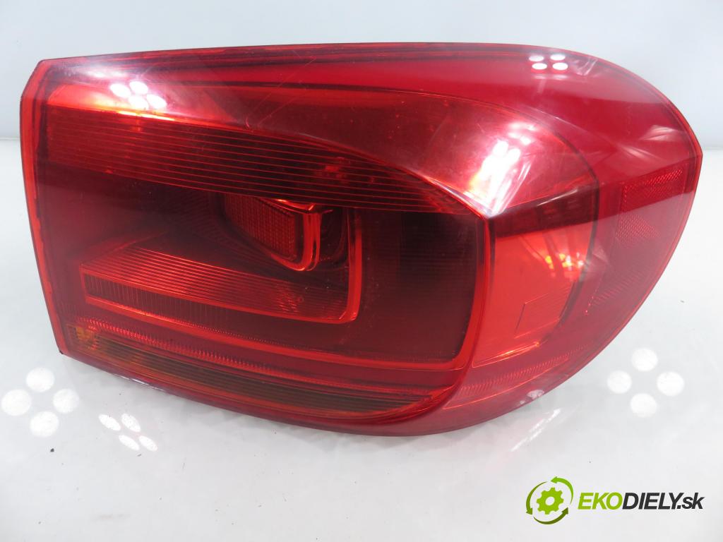 VW TIGUAN (5N_) SUV 2014 130,00 2.0 TDI 4motion - CFGC 1968,00 Svetlo pravé zadné