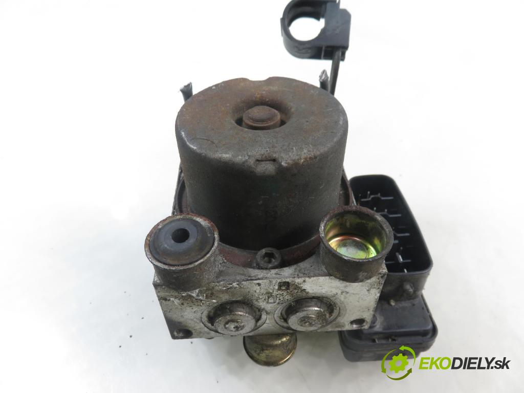 TOYOTA YARIS (_P1_) HB 2001 63,00 1.3 VVTi 86 - 2NZ-FE 1299,00 Pumpa ABS 4451052220 ; 122400130 ; 8954152110 (Pumpa ABS)