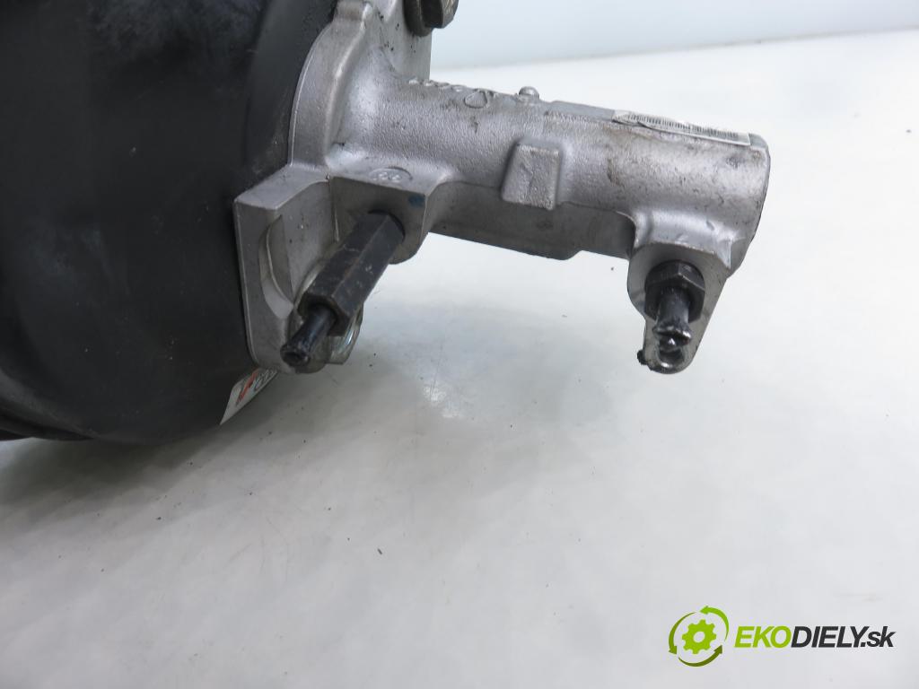 AUDI A4 (8D2, B5) SEDAN 2000 81,00 1.9 TDI 110 - AFN 1896,00 Posilovač 4B3612105A (Servočerpadlo)