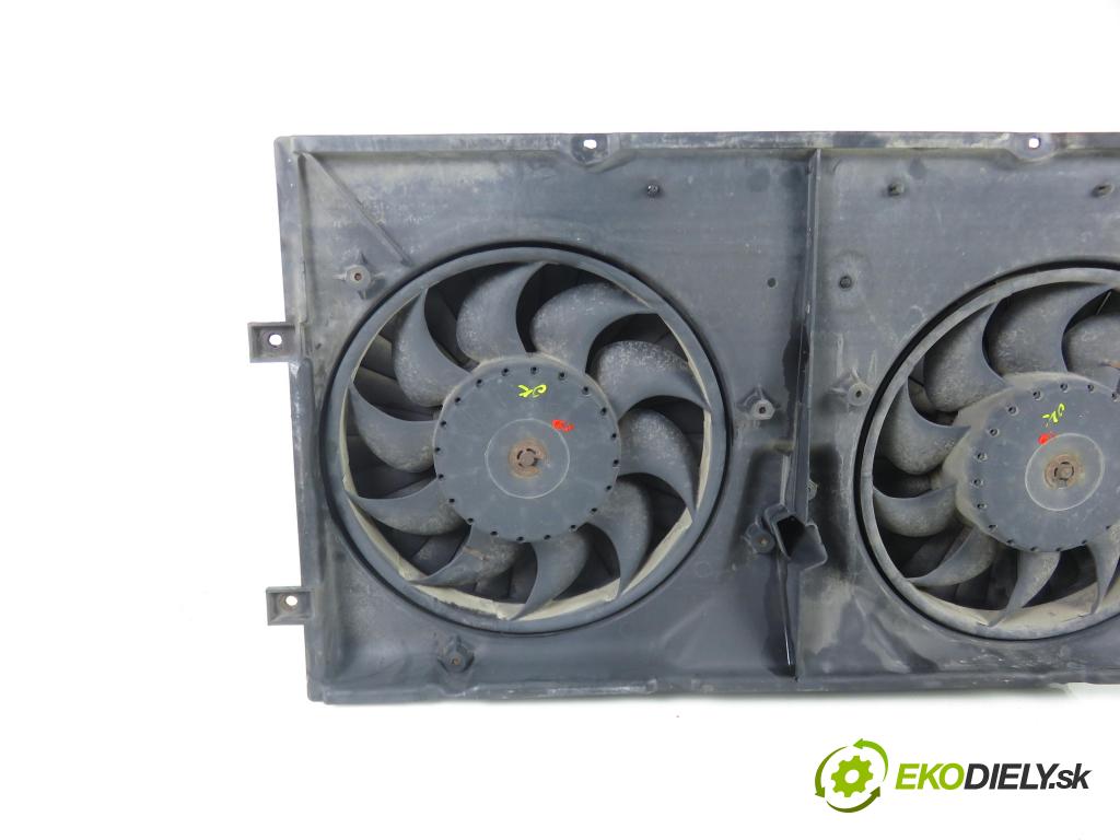 VW TRANSPORTER IV Skrzynia (70XA) KABINA/PLATFORMA 1994 55,00 2.4 D - AJA 2370,00 Ventilátor chladič vody 701121207B ; 701121205D