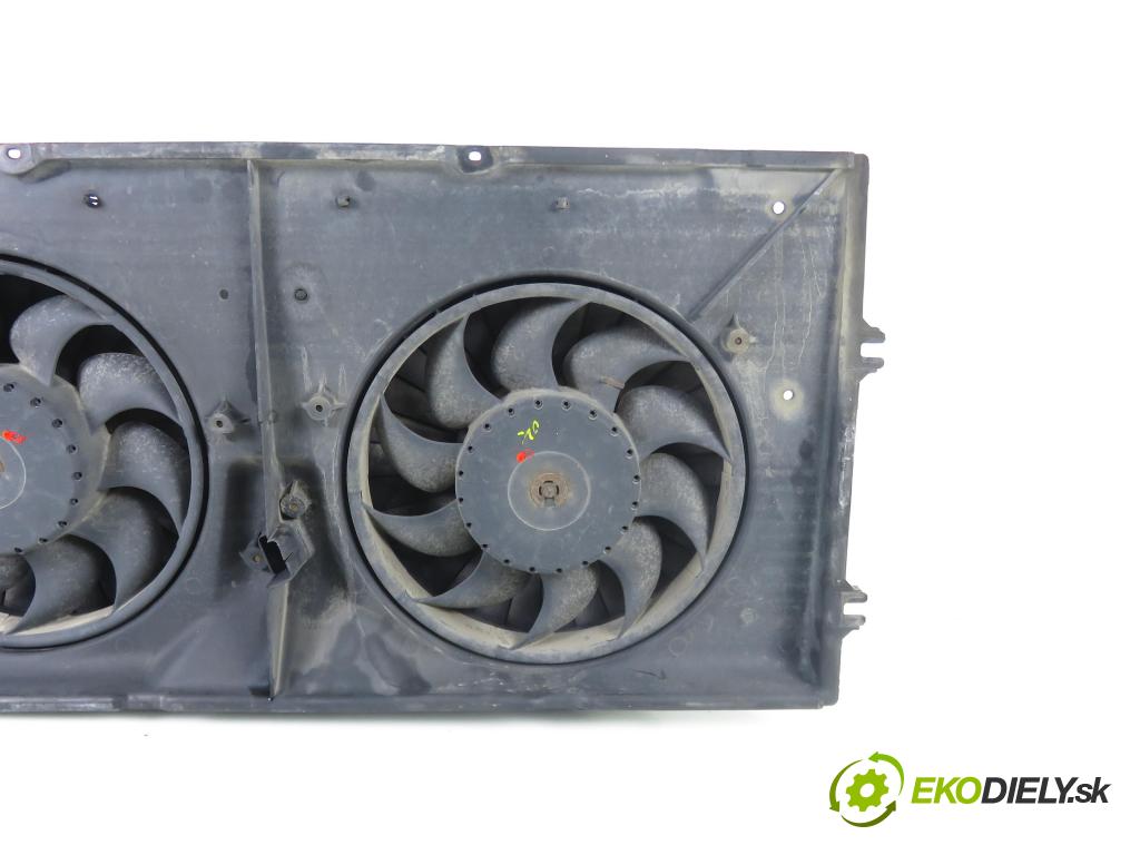 VW TRANSPORTER IV Skrzynia (70XA) KABINA/PLATFORMA 1994 55,00 2.4 D - AJA 2370,00 Ventilátor chladič vody 701121207B ; 701121205D