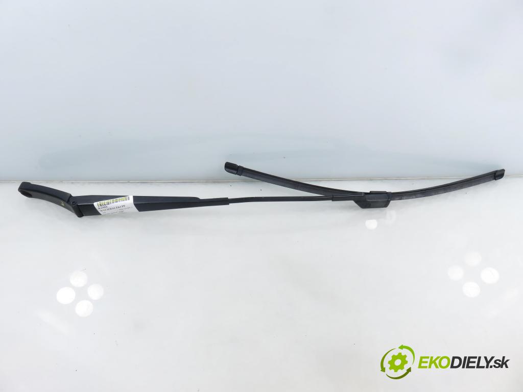 VW TIGUAN (5N_) SUV 2014 130,00 2.0 TDI 4motion - CFGC 1968,00 RAMENO: stierače LP 5N1955409 ; 5N1955410