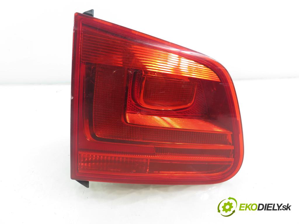 VW TIGUAN (5N_) SUV 2014 130,00 2.0 TDI 4motion - CFGC 1968,00 Svetlo ľavé zadné kufor