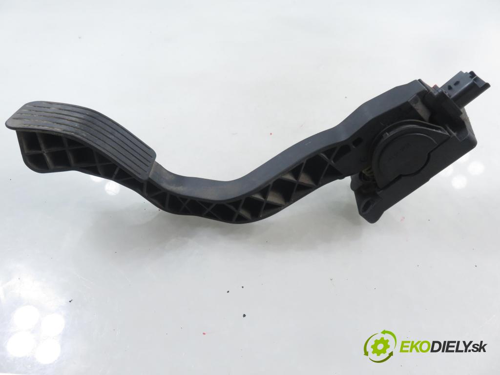 PEUGEOT 307 Break (3E) KOMBI 2002 79,00 2.0 HDI 110 - RHS (DW10ATED) 1997,00 Potenciometer plynu 0280752251 ; 9646702180 (Potenciometer plynového pedálu)