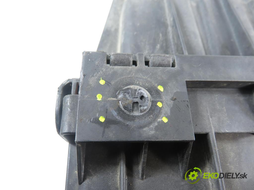 VW TRANSPORTER V Skrzynia (7HA, 7HH, 7EA, 7EH) FURGON 2005 77,00 1.9 TDI PD 105 - AXB 1896,00 Obal filtra vzduchu 7H0129601C (Obal vzduchového filtra)