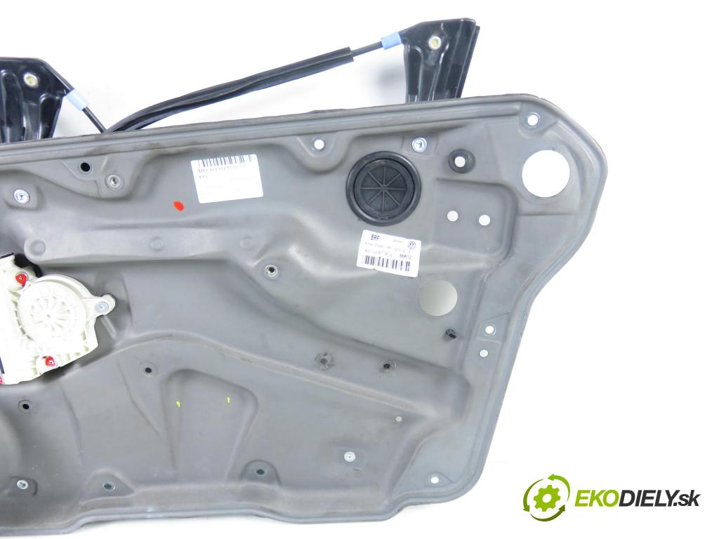 VW GOLF IV (1J1) HB 2002 81,00 1.6 FSI - BAD 1598,00 Mechanizmus okien 1J4837756F ; 1C1959802A