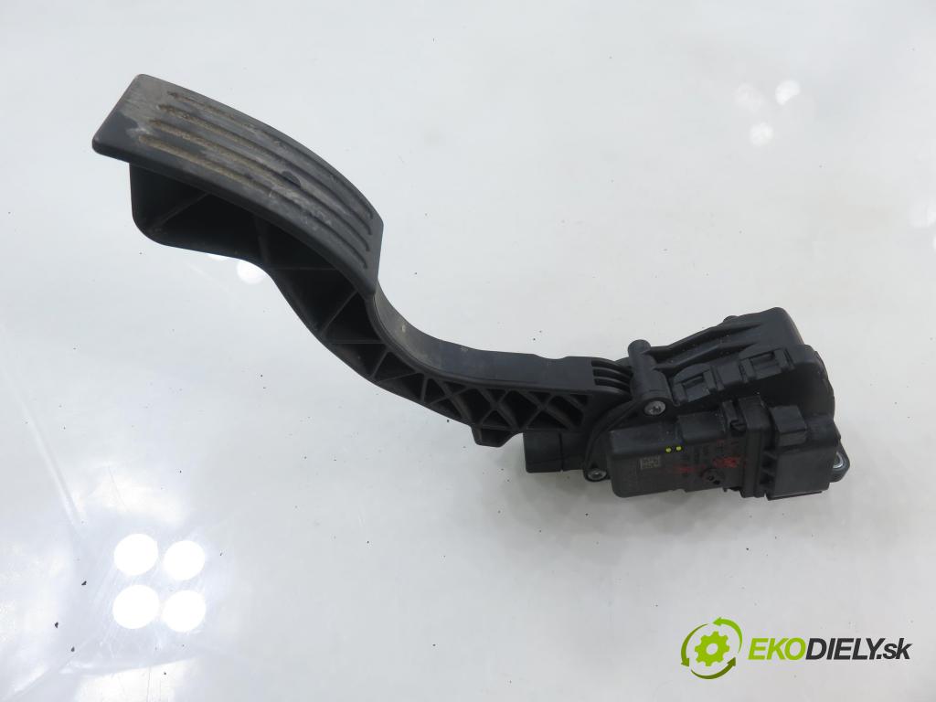 FORD FOCUS II (DA_, HCP) HB 2005 85,00 1.6 Ti - HXDA 1596,00 Potenciometer plynu 4M519F836AH ; 6PV00864101 (Potenciometer plynového pedálu)