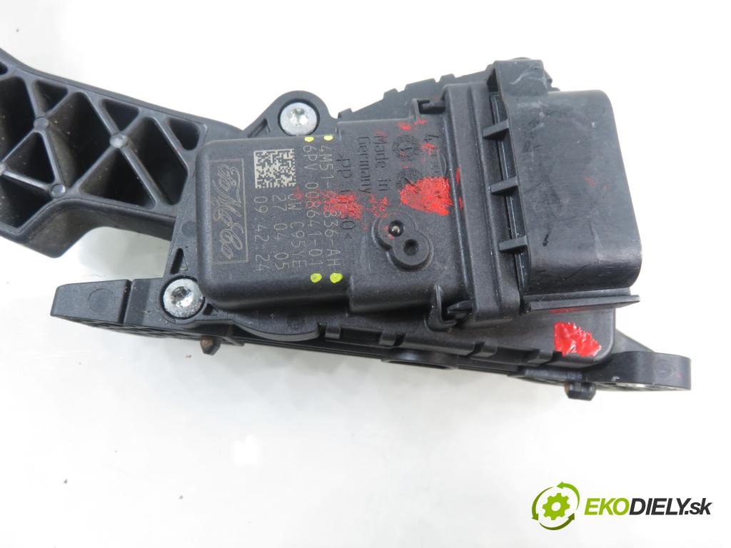 FORD FOCUS II (DA_, HCP) HB 2005 85,00 1.6 Ti - HXDA 1596,00 Potenciometer plynu 4M519F836AH ; 6PV00864101 (Potenciometer plynového pedálu)