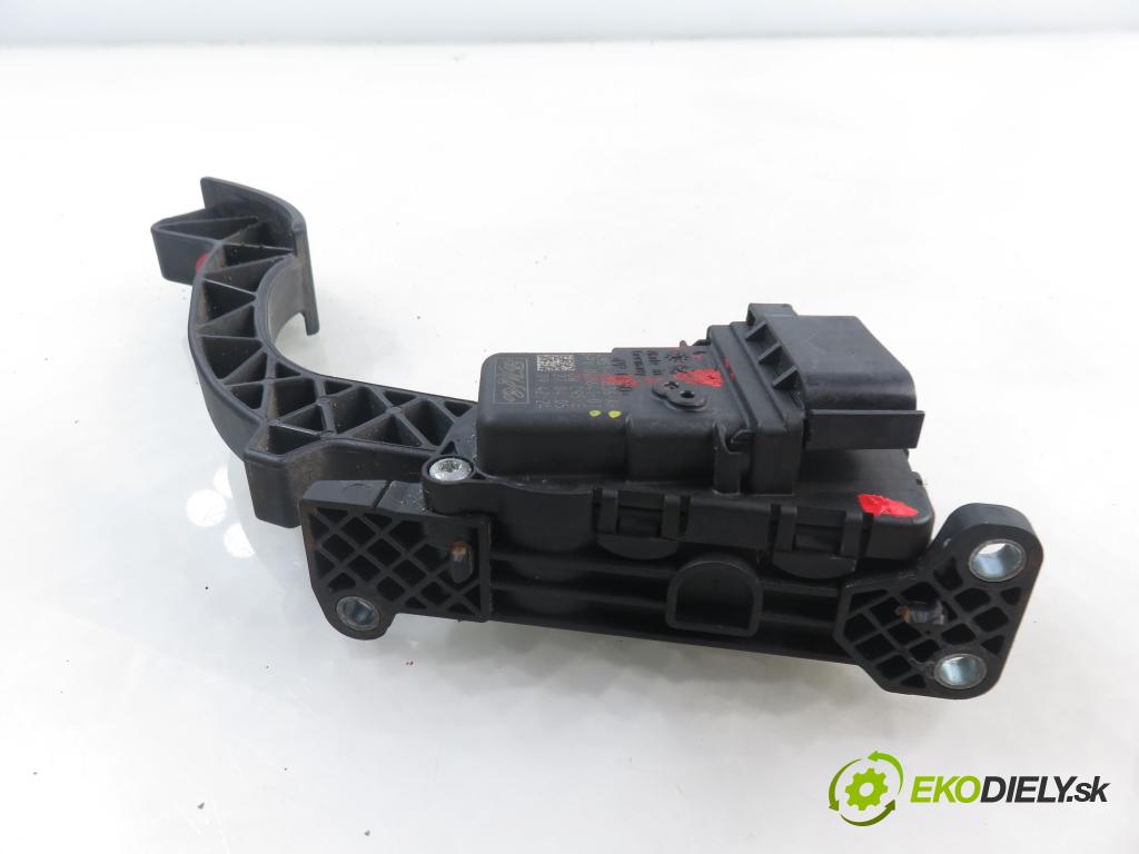 FORD FOCUS II (DA_, HCP) HB 2005 85,00 1.6 Ti - HXDA 1596,00 Potenciometer plynu 4M519F836AH ; 6PV00864101 (Potenciometer plynového pedálu)