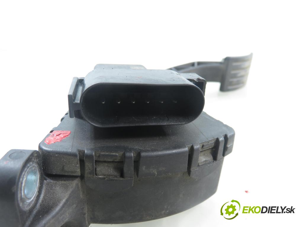 FORD FOCUS II (DA_, HCP) HB 2005 85,00 1.6 Ti - HXDA 1596,00 Potenciometer plynu 4M519F836AH ; 6PV00864101 (Potenciometer plynového pedálu)