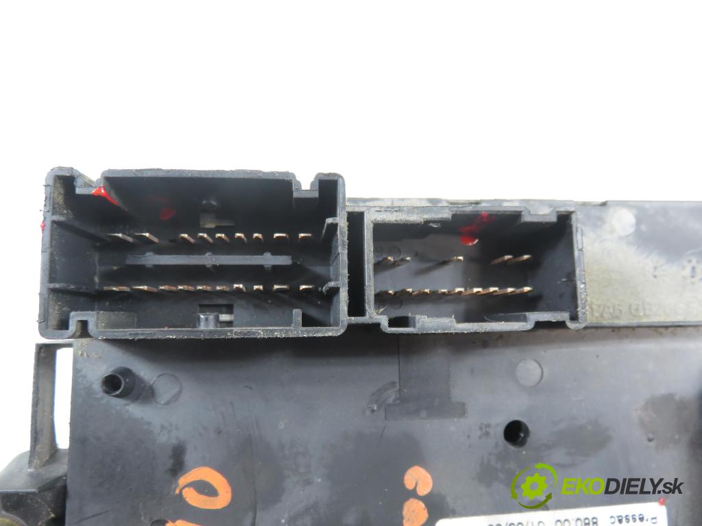 IVECO DAILY IV Skrzynia FURGON 2007 130,00 35C18 V, 35C18 V/P, 35S18 V, 35S18 V/P - F1CE0481H 2998,00 Skrinka POJISTKY: 554953020000 ; 69500009
