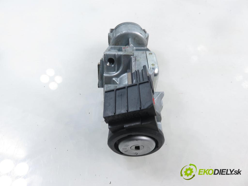 FORD FOCUS II (DA_, HCP) HB 2005 85,00 1.6 Ti - HXDA 1596,00 spinačka / zámky 3M513F880AC