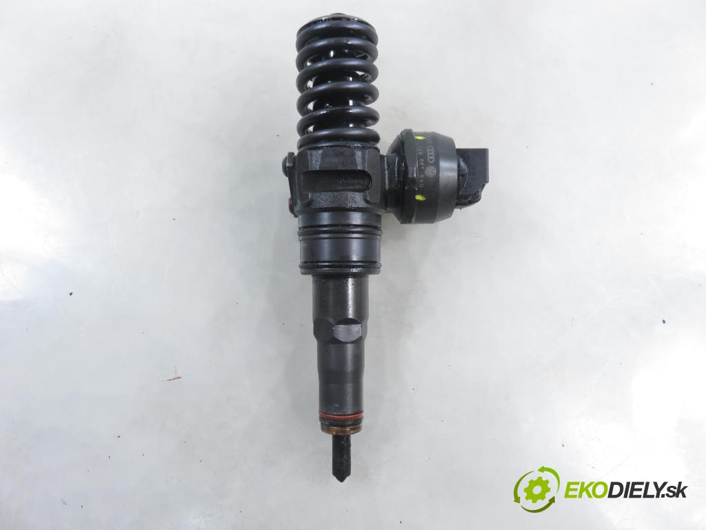 VW POLO (9N_) HB 2004 55,00 1.4 TDI PD 75 - AMF 1422,00 Vstrekovač 045130073T ; 04144720035 (Vstrekovač paliva)