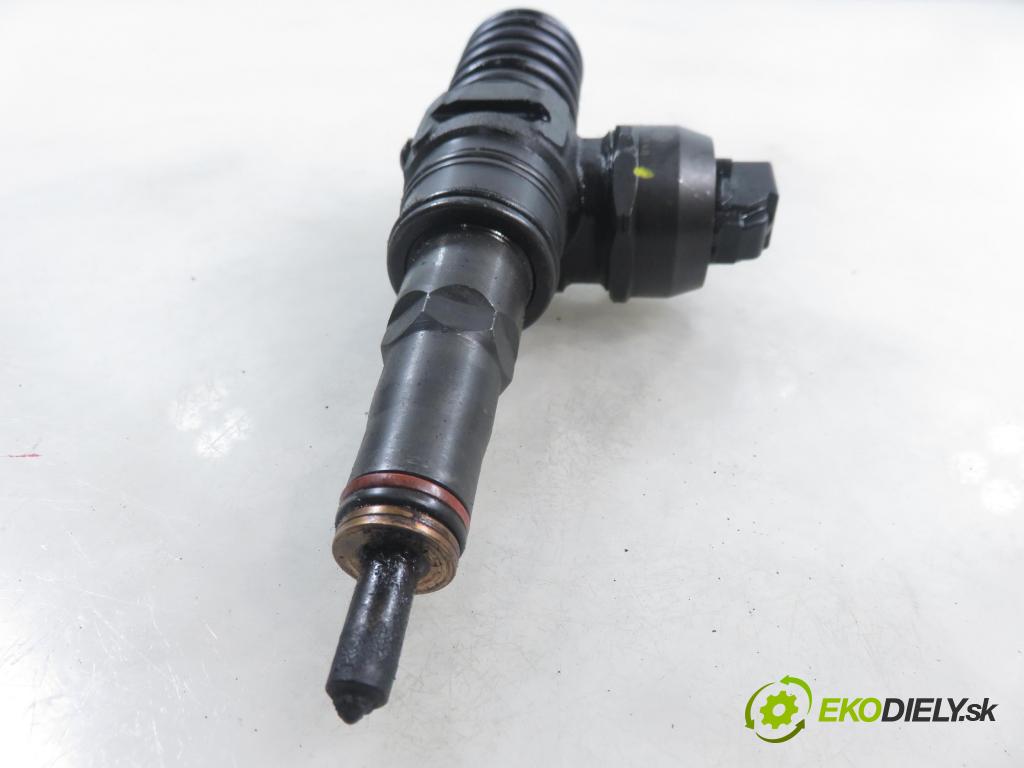 VW POLO (9N_) HB 2004 55,00 1.4 TDI PD 75 - AMF 1422,00 Vstrekovač 045130073T ; 04144720035 (Vstrekovač paliva)