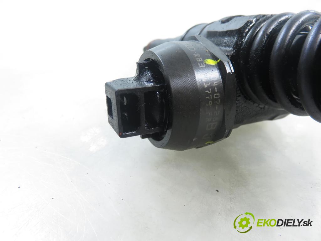 VW POLO (9N_) HB 2004 55,00 1.4 TDI PD 75 - AMF 1422,00 Vstrekovač 045130073T ; 04144720035 (Vstrekovač paliva)