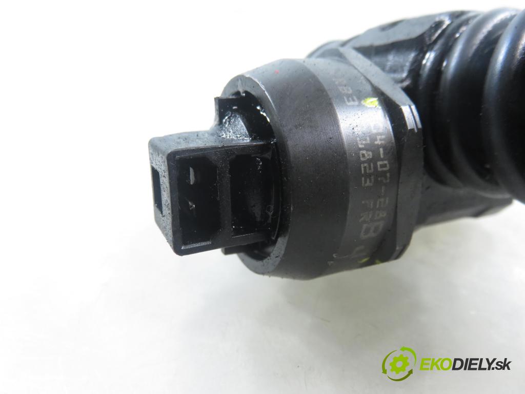 VW POLO (9N_) HB 2004 55,00 1.4 TDI PD 75 - AMF 1422,00 Vstrekovač 045130073T ; 0414720035 (Vstrekovač paliva)