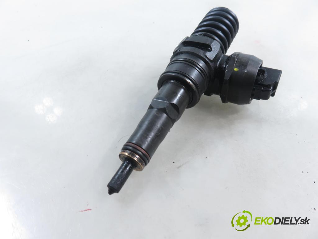 VW POLO (9N_) HB 2004 55,00 1.4 TDI PD 75 - AMF 1422,00 Vstrekovač 045130073T ; 0414720035 (Vstrekovač paliva)