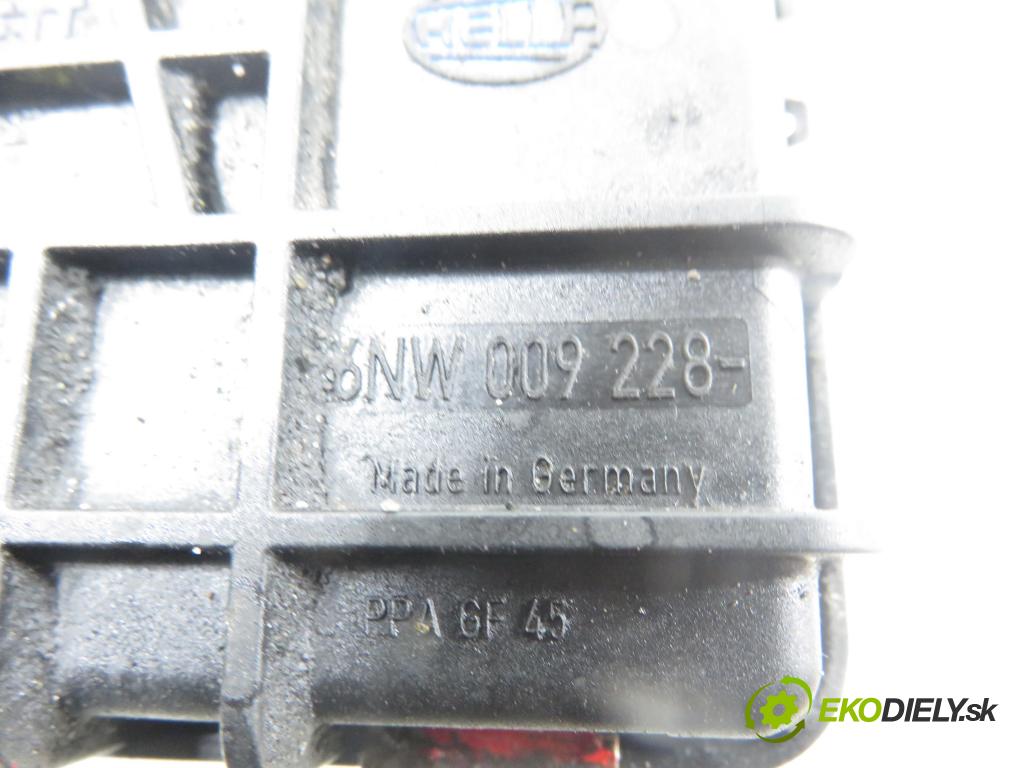 BMW 5 (E60) SEDAN 2006 170,00 530 xd 231 - M57 D30 (306D3) 2993,00 Nastavovač turba 6NW009228730314 (Motorček ostatné)