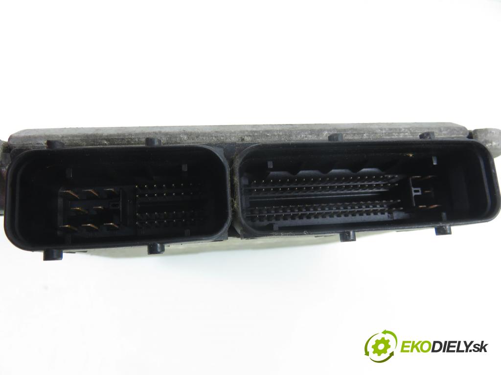 VW GOLF IV (1J1) HB 2002 81,00 1.6 FSI - BAD 1598,00 Riadiaca jednotka Motor 036906013D ; 0261S01004
