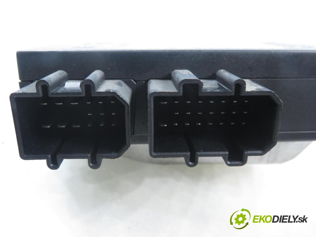 VW GOLF IV (1J1) HB 2002 81,00 1.6 FSI - BAD 1598,00 MODUL komfortu 1C0959799B