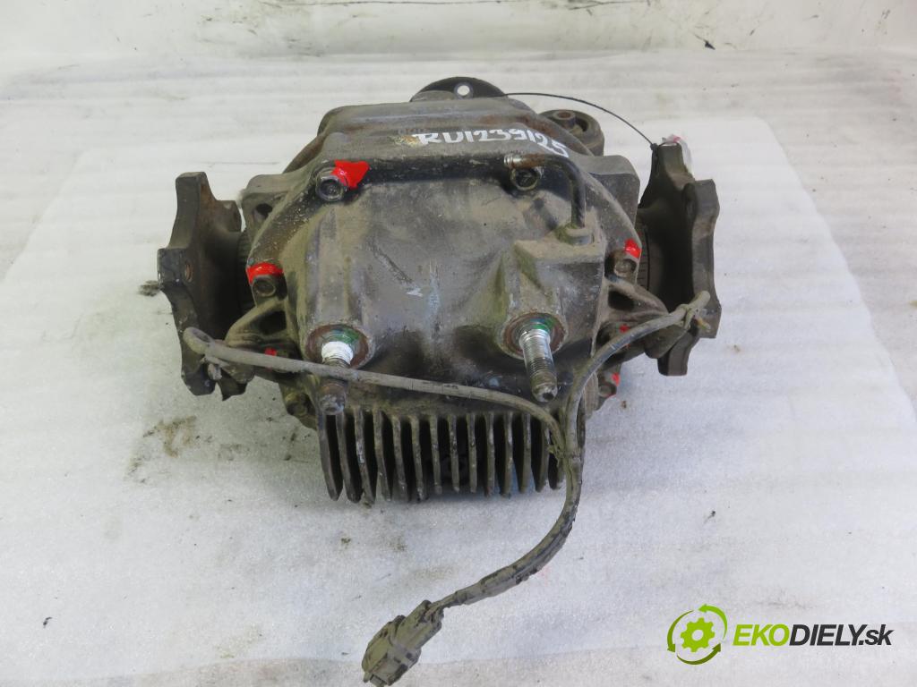 NISSAN PATHFINDER III (R51) TERENOWY 2007 198,00 4.0 4WD 269 - VQ40DE 3954,00 ,diferenciál 4714