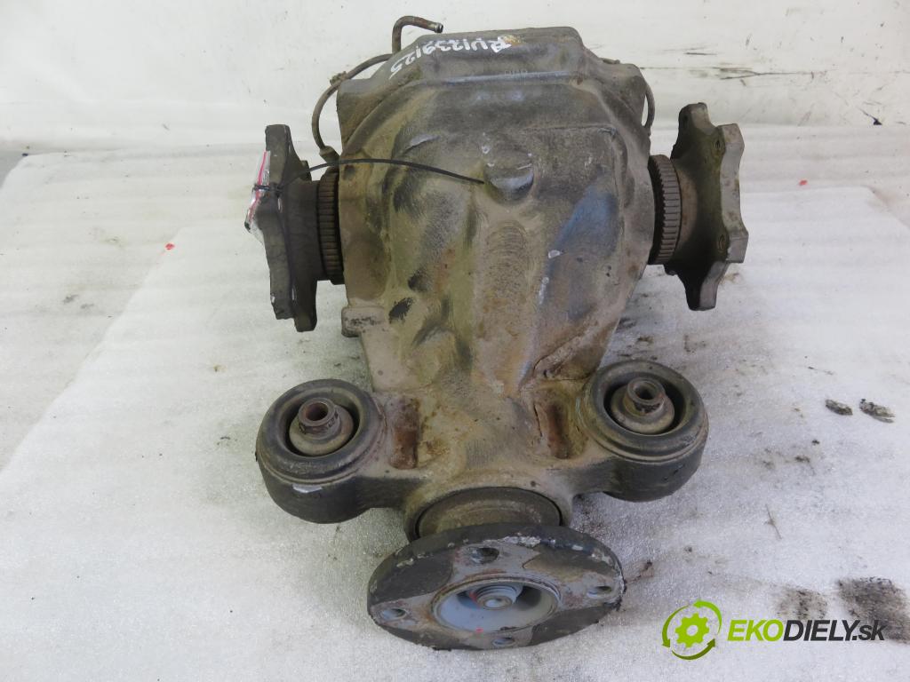 NISSAN PATHFINDER III (R51) TERENOWY 2007 198,00 4.0 4WD 269 - VQ40DE 3954,00 ,diferenciál 4714