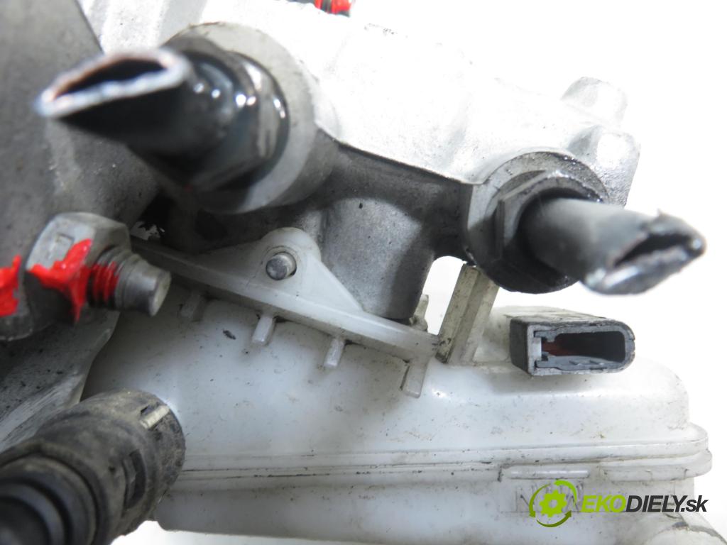 FORD FIESTA VI (CB1,CCN) HB 2011 51,00 1.4 TDCi - KVJA 1399,00 Posilovač 8V512B195LE ; 0204054083 (Servočerpadlo)