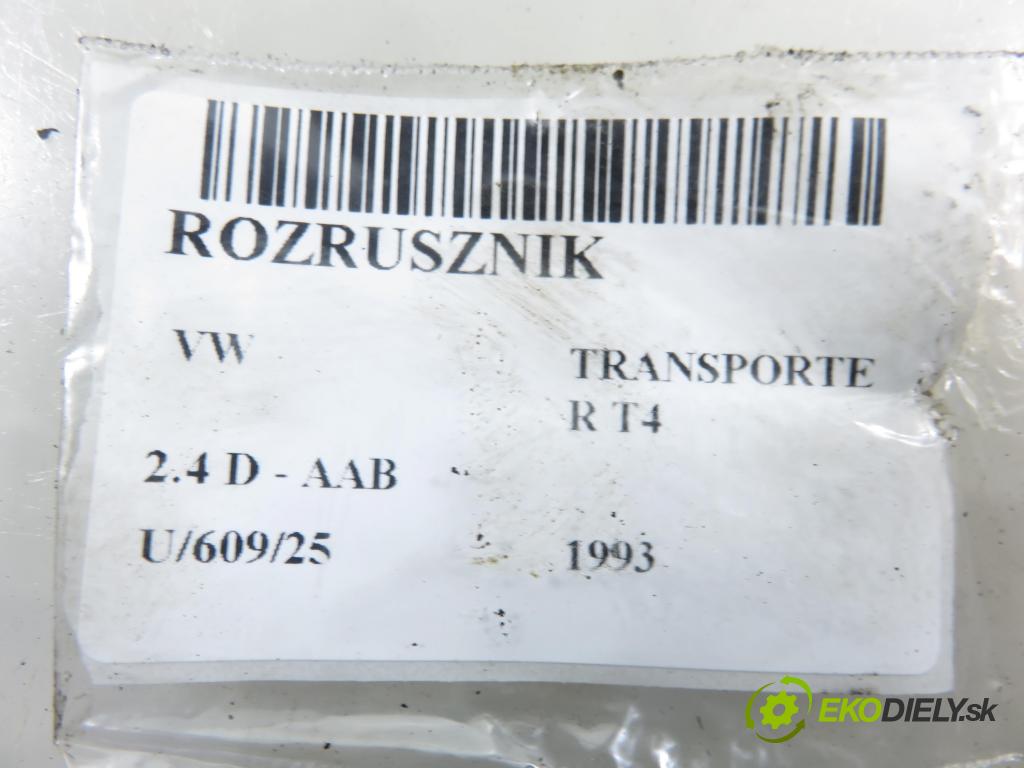 VW TRANSPORTER IV Platforma / podwozie (70E, 70L, 70M, 7DE, 7DL KABINA/PLATFORMA 1993 57,00 2.4 D 78 - AAB 2370,00 Štartér 02B911023A ; 0001218116 ; 0001218117 (Štartér)