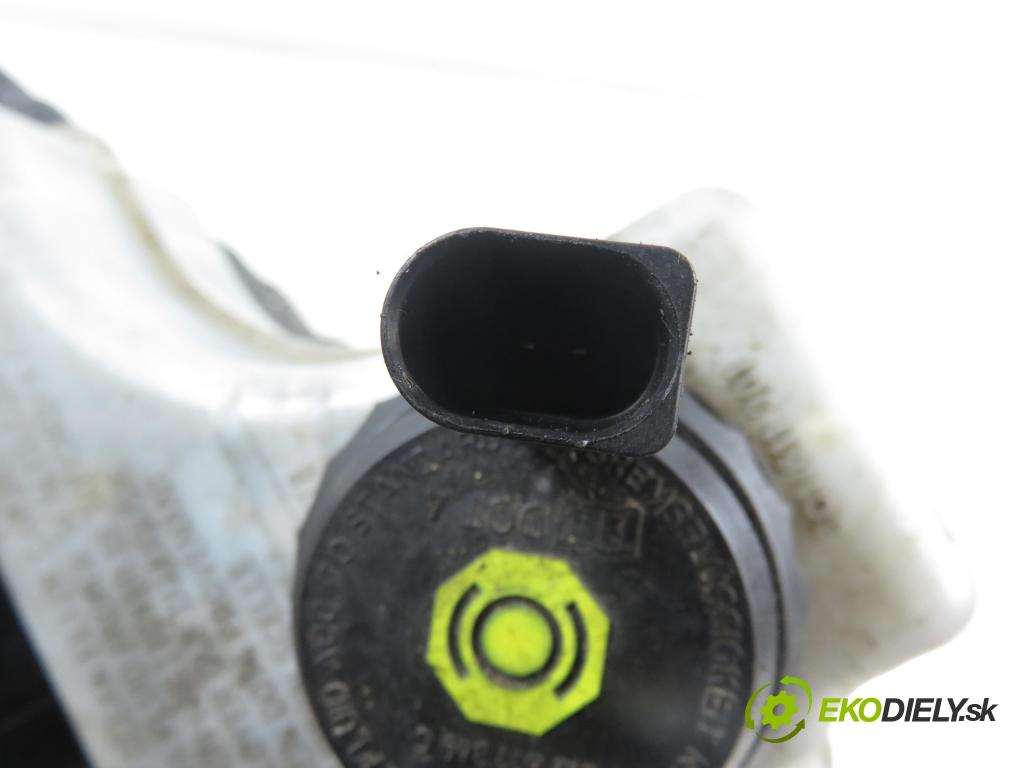 VW TIGUAN (5N_) SUV 2014 130,00 2.0 TDI 4motion - CFGC 1968,00 posilovač 3C1614105AP (Servočerpadlo)