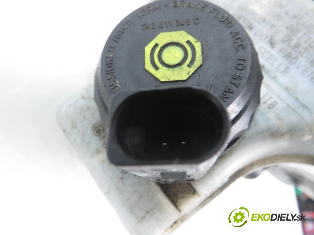 VW TIGUAN (5N_) SUV 2014 130,00 2.0 TDI 4motion - CFGC 1968,00 posilovač 3C1614105AP (Servočerpadlo)